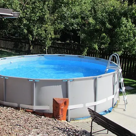 Gasthuis V Sukromi Samuel *