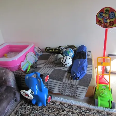 Gasthuis V Sukromi Samuel *