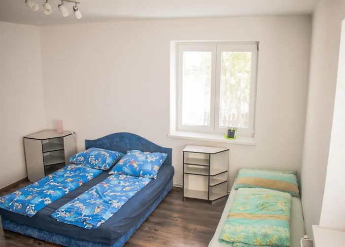 V Sukromi Samuel * مييافا