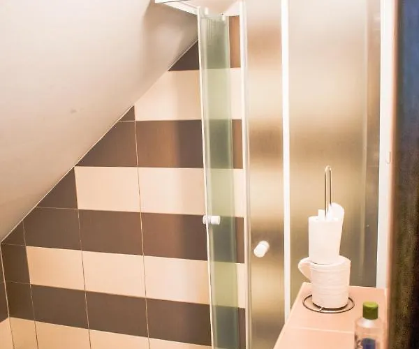 بيت ضيافة V Sukromi Samuel